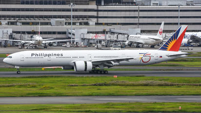 RP-C7773 - Philippines Airlines Boeing 777-300ER
