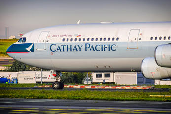 B-HXK - Cathay Pacific Airbus A340-300