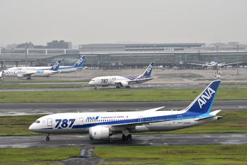 JA809A - ANA - All Nippon Airways Boeing 787-8 Dreamliner