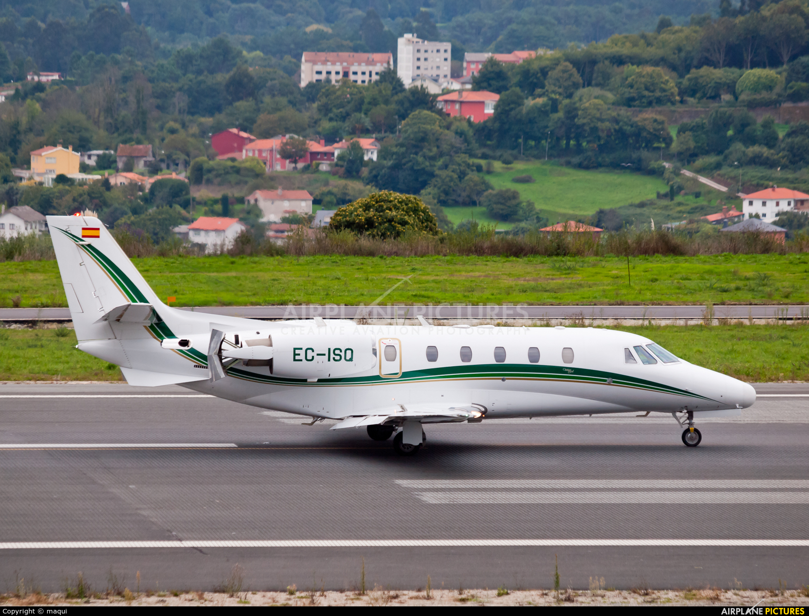 Private EC-ISQ aircraft at La Coruña
