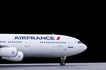 F-GLZH - Air France Airbus A340-300