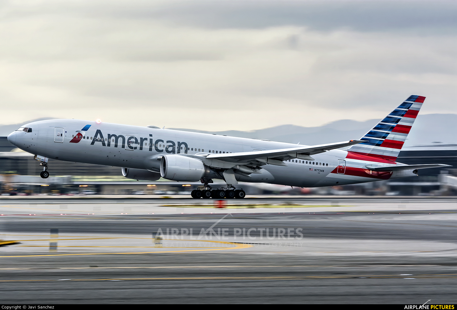 American Airlines N773AN aircraft at Barcelona - El Prat