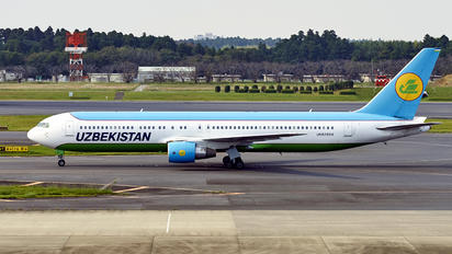 UK67004 - Uzbekistan Airways Boeing 767-300ER