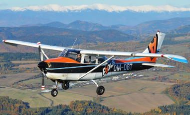 OM-DBT - Slovensky Narodny Aeroklub Cessna 182 Skylane (all models except RG)