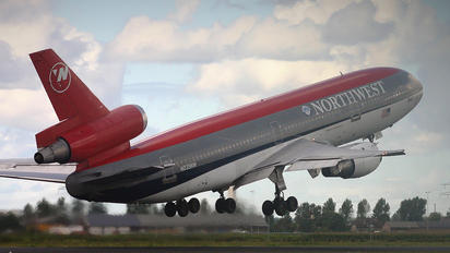 N235NW - Northwest Airlines McDonnell Douglas DC-10