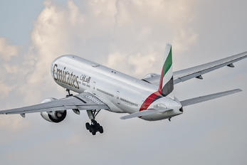 A6-EPB - Emirates Airlines Boeing 777-300ER