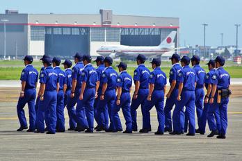 - - Japan - ASDF: Blue Impulse - Airport Overview - People, Pilot