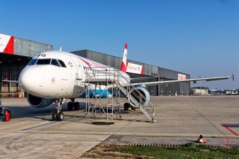 OE-LBQ - Austrian Airlines/Arrows/Tyrolean Airbus A320