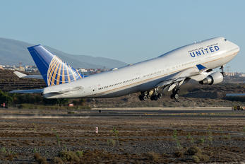 N120UA - United Airlines Boeing 747-400