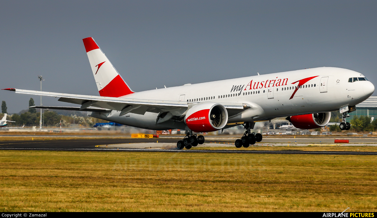 Austrian Airlines/Arrows/Tyrolean OE-LPD aircraft at Vienna - Schwechat