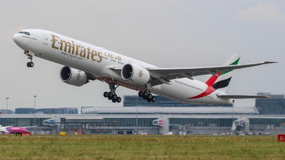 A6-ECR - Emirates Airlines Boeing 777-300ER