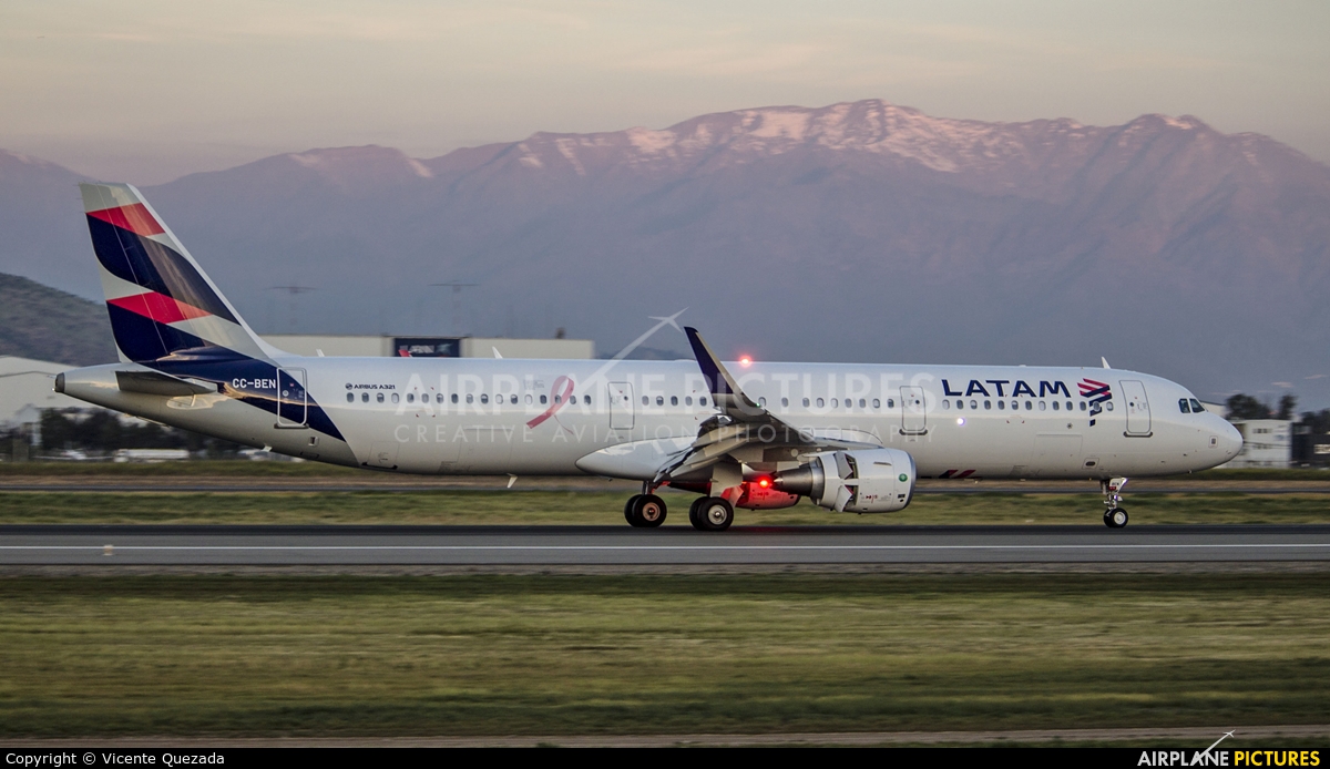 LATAM CC-BEN aircraft at Santiago de Chile - Arturo Merino Benítez Intl