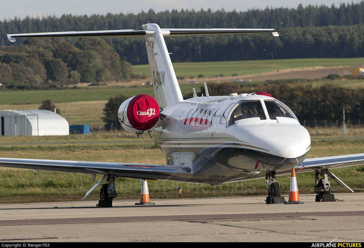 Private D-ISUN aircraft at Inverness