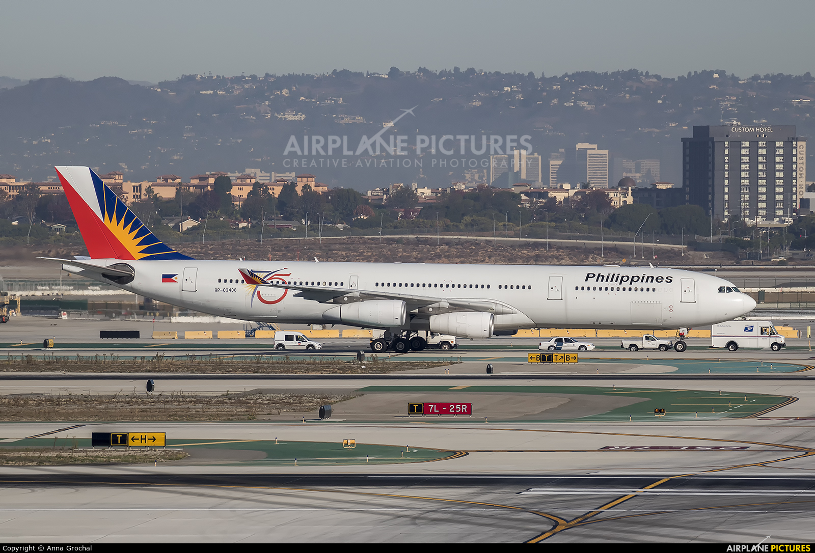 Philippines Airlines RP-C3438 aircraft at Los Angeles Intl