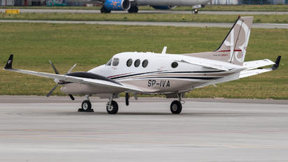 SP-IVA - Private Beechcraft 90 King Air