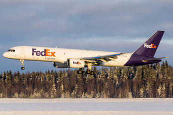 N919FD - FedEx Federal Express Boeing 757-200