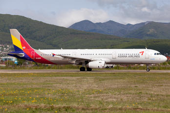 HL8265 - Asiana Airlines Airbus A321