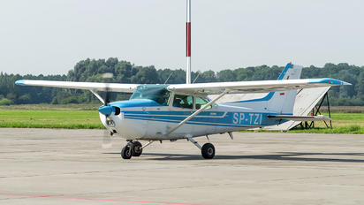 SP-TZI - Private Cessna 172 Skyhawk (all models except RG)