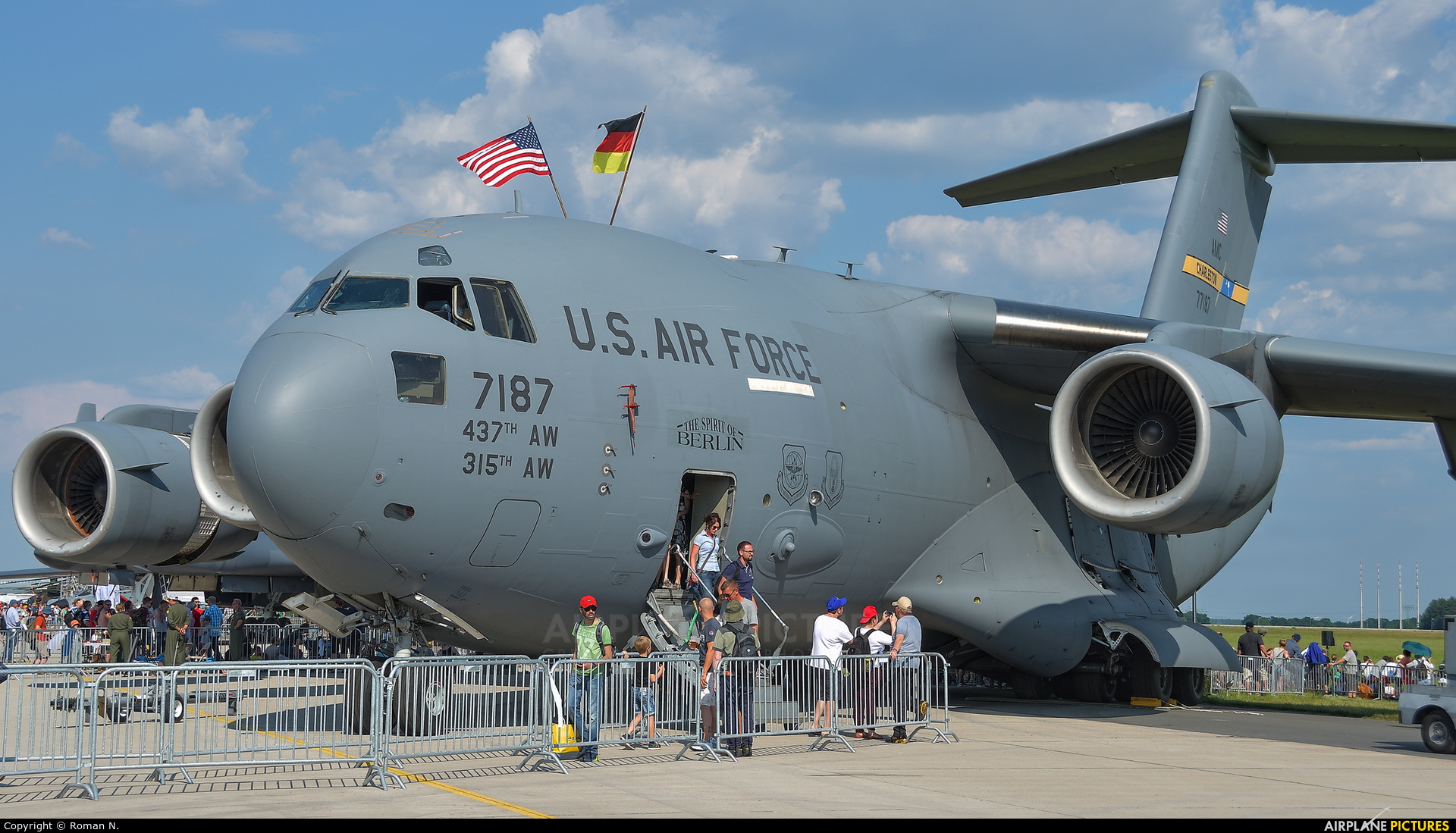 USA - Air Force 07-7187 aircraft at Berlin - Schönefeld