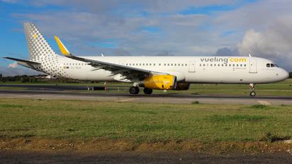 EC-MLD - Vueling Airlines Airbus A321
