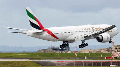A6-EWE - Emirates Airlines Boeing 777-200LR