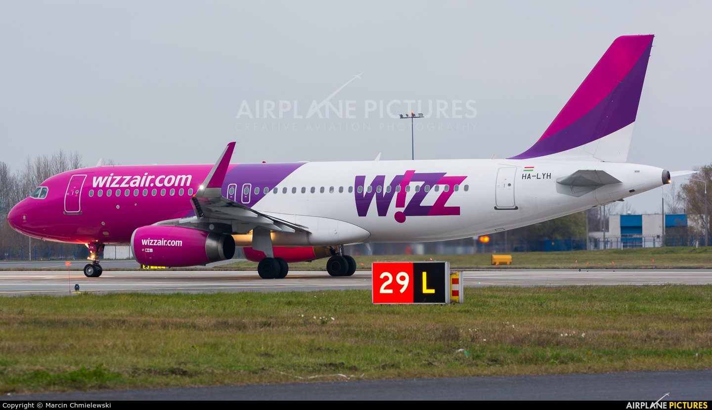 Wizz Air HA-LYH aircraft at Warsaw - Frederic Chopin