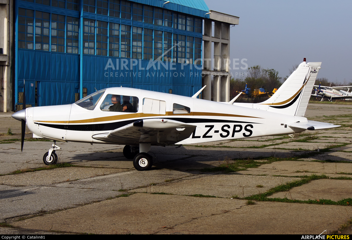 Private LZ-SPS aircraft at Craiova