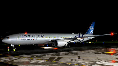 F-GZNN - Air France Boeing 777-300ER