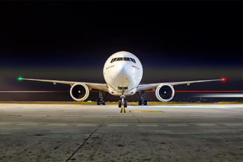 A6-ENV - Emirates Airlines Boeing 777-300ER
