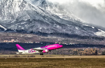 HA-LPQ - Wizz Air Airbus A320