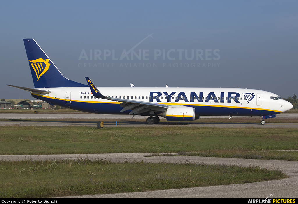 Ryanair EI-FIP aircraft at Verona - Villafranca