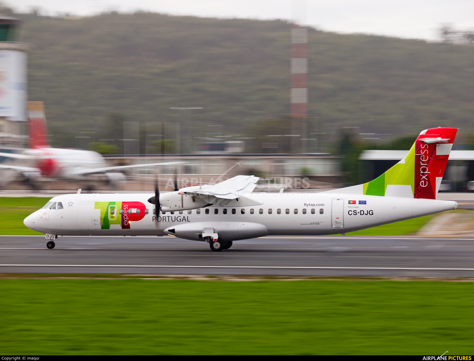 TAP Express CS-DJG aircraft at La Coruña