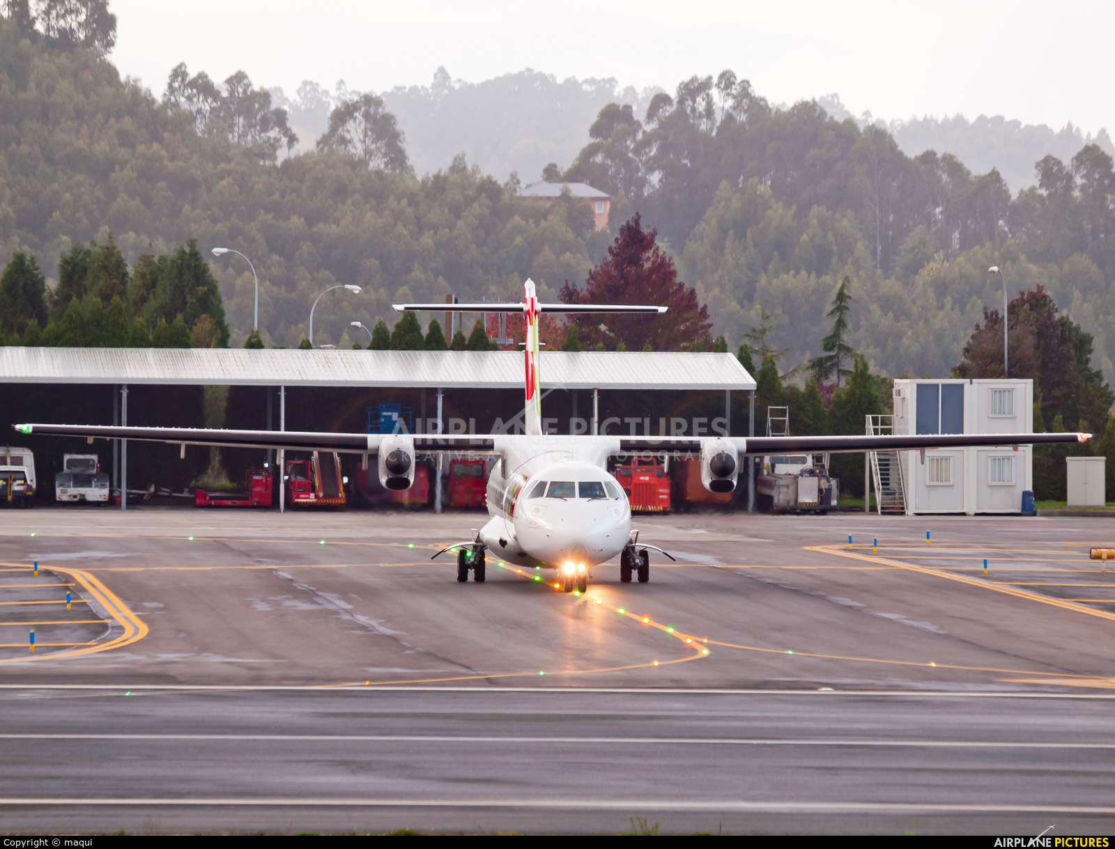 TAP Express CS-DJG aircraft at La Coruña