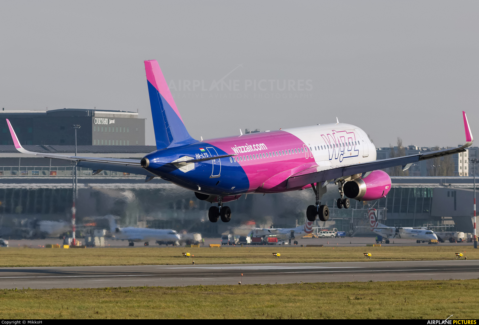 Wizz Air HA-LYS aircraft at Warsaw - Frederic Chopin
