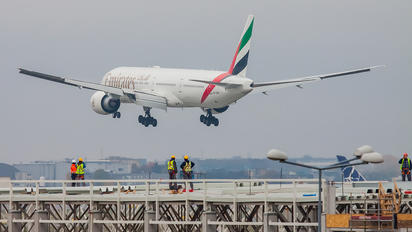 A6-ENH - Emirates Airlines Boeing 777-300ER