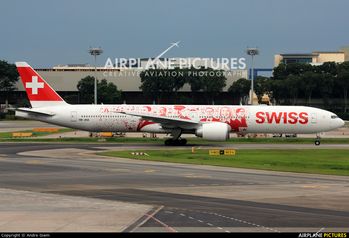 Swiss HB-JNA aircraft at Singapore - Changi