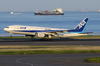JA745A - ANA - All Nippon Airways Boeing 777-200ER