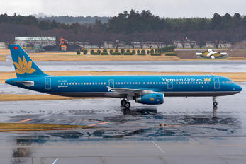 VN-A606 - Vietnam Airlines Airbus A321