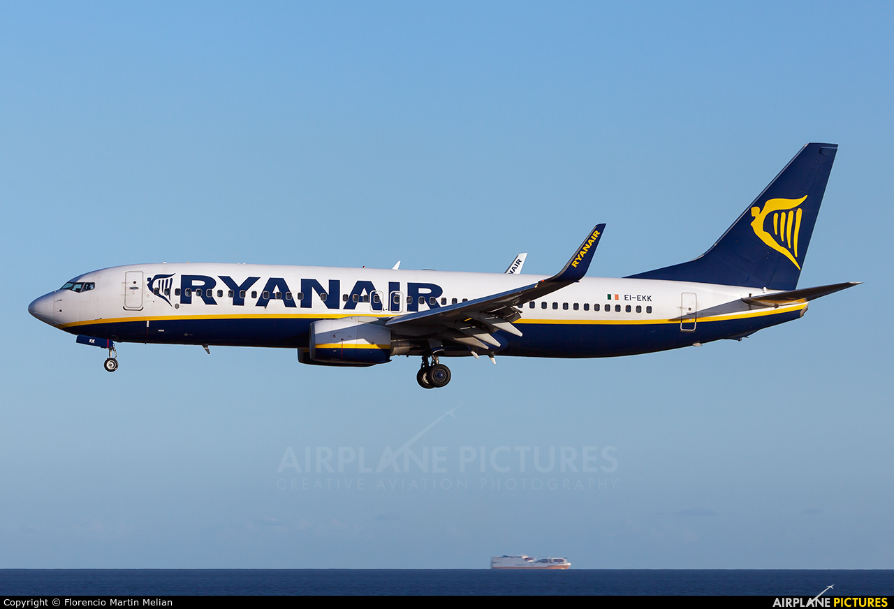 Ryanair EI-EKK aircraft at Lanzarote - Arrecife