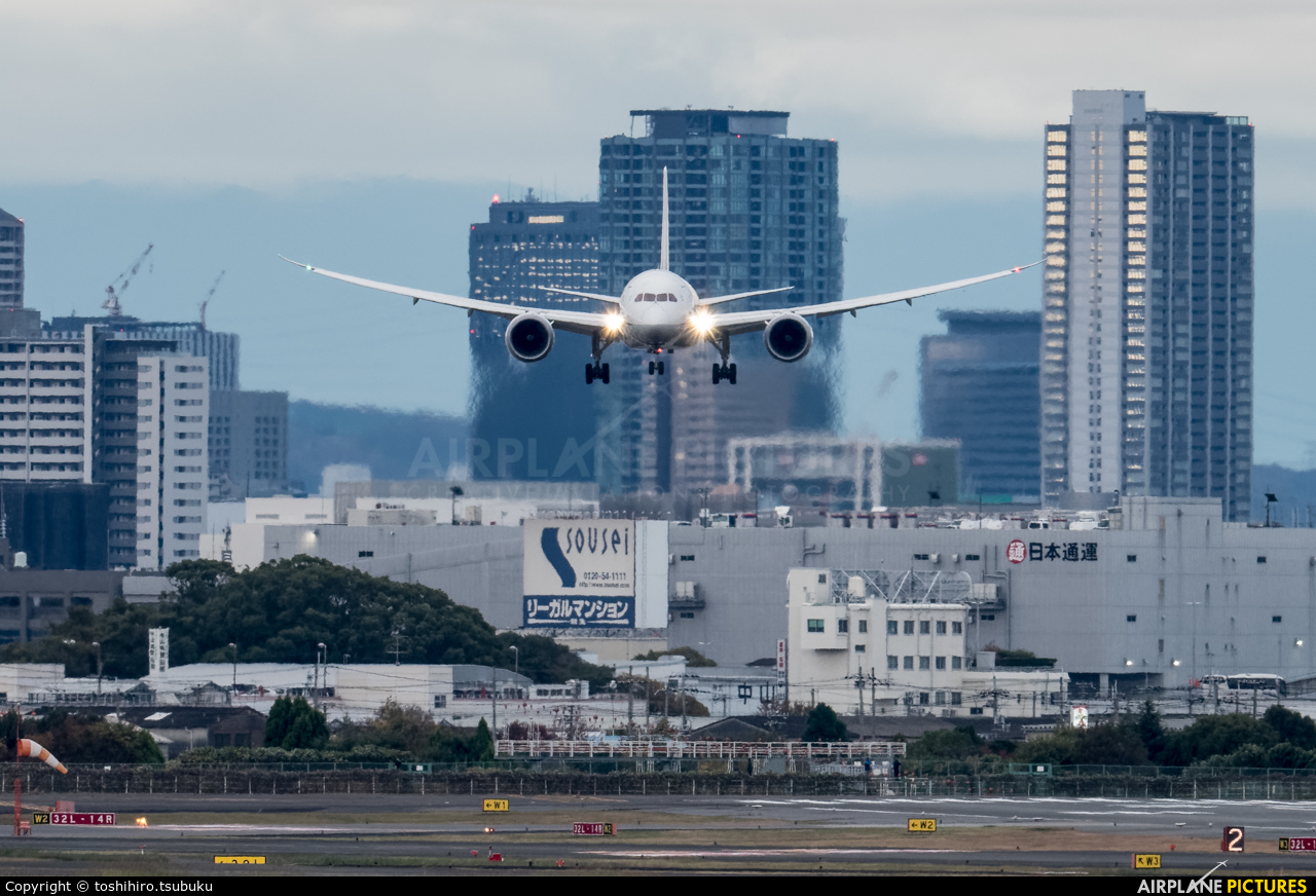 ANA - All Nippon Airways JA824A aircraft at Osaka - Itami Intl