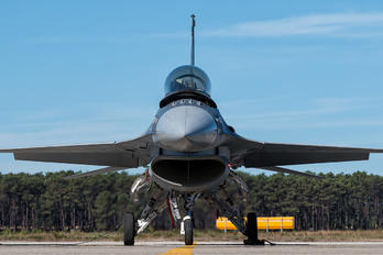 15129 - Portugal - Air Force General Dynamics F-16AM Fighting Falcon
