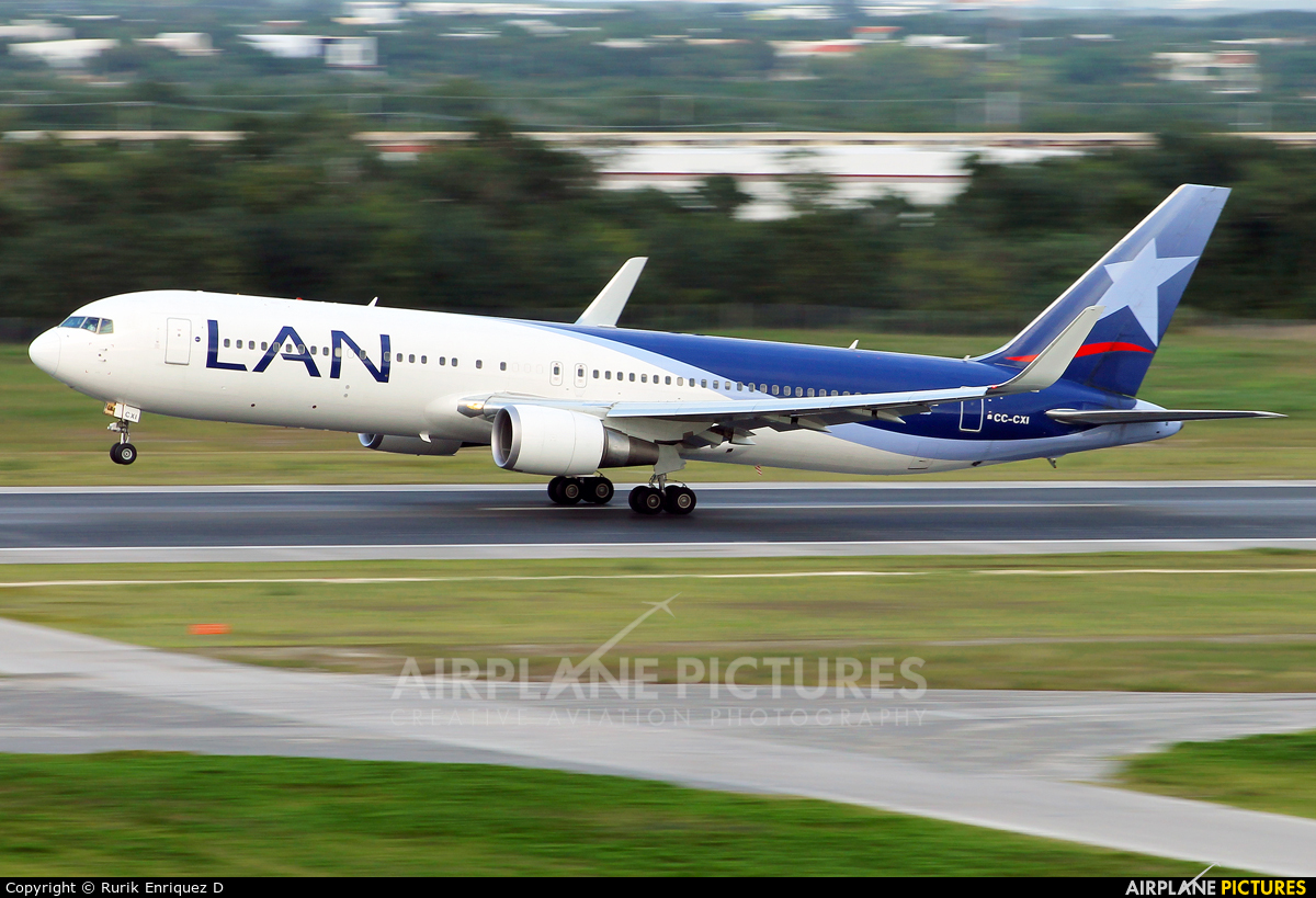 LAN Airlines CC-CXI aircraft at Cancun Intl