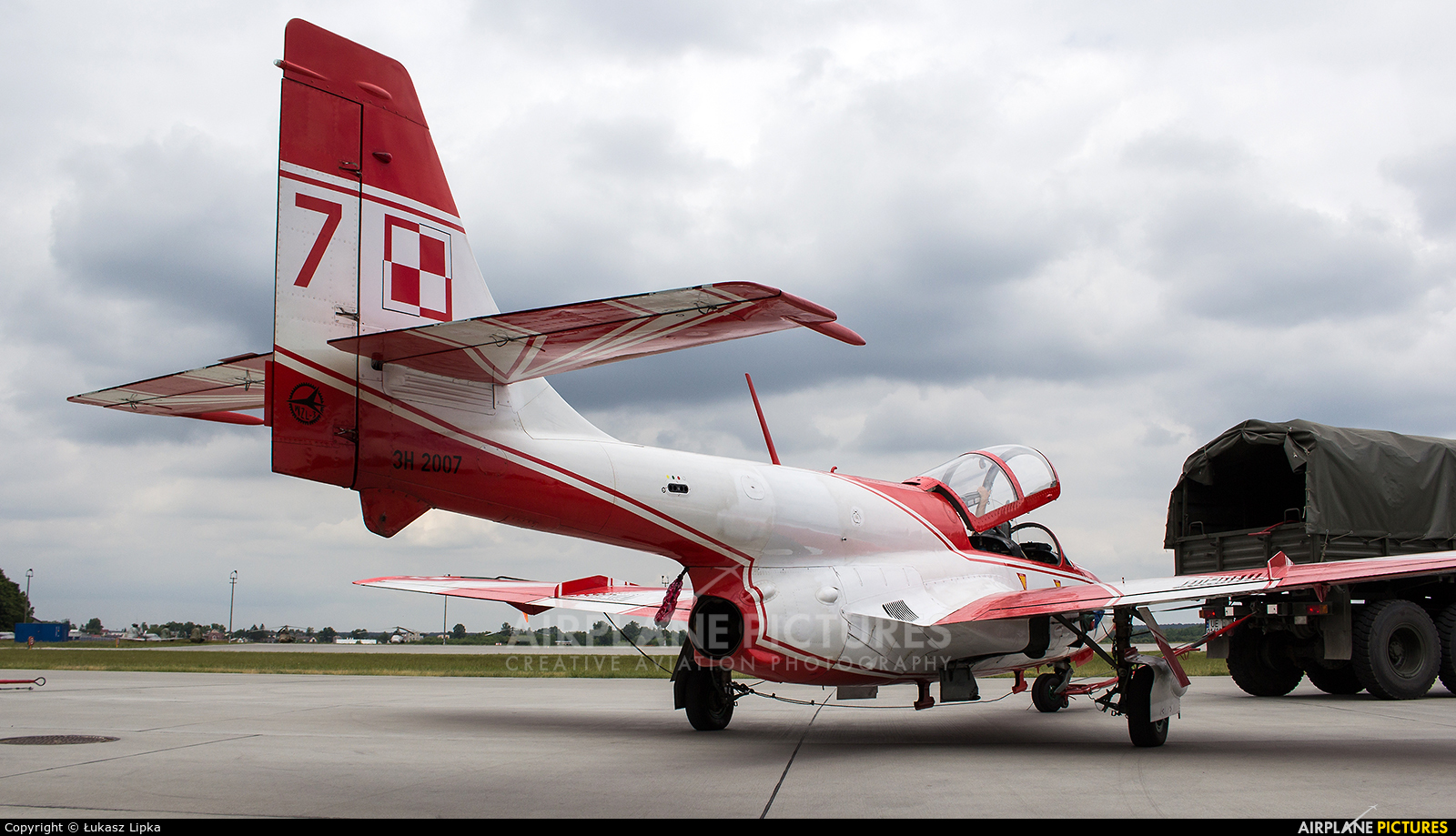 Poland - Air Force: White & Red Iskras 7 aircraft at Dęblin