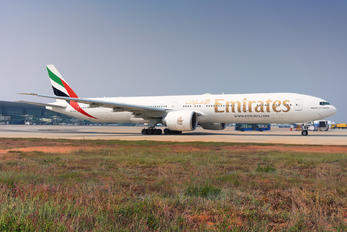 A6-EGM - Emirates Airlines Boeing 777-300ER