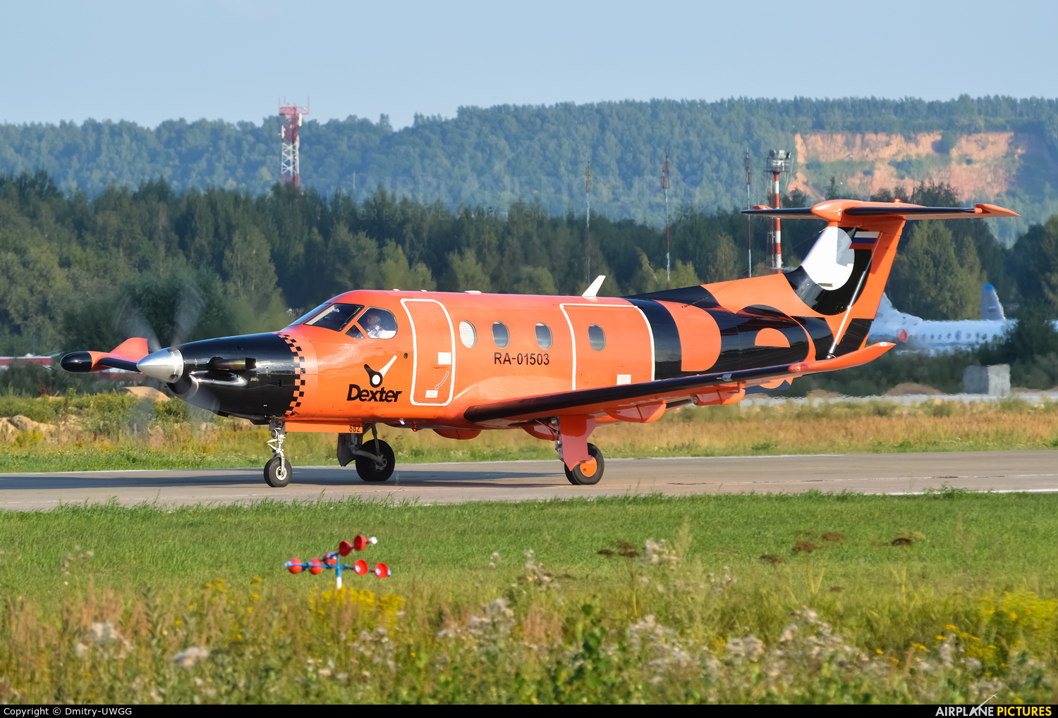 Dexter RA-01503 aircraft at Nizhniy Novgorod