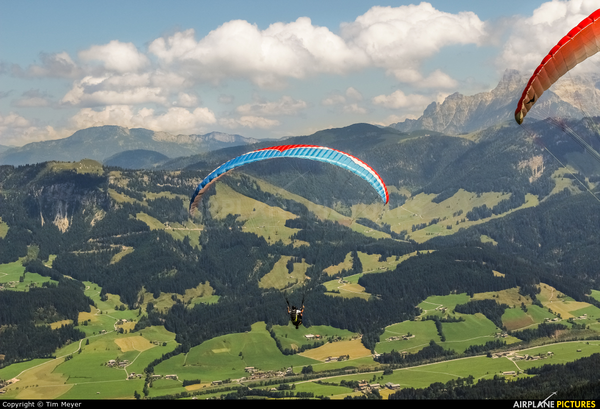 Parachute - aircraft at Off Airport - Austria