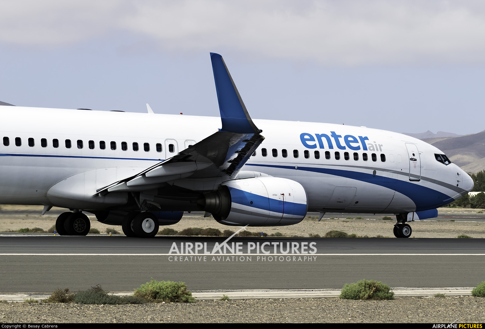 Enter Air SP-ENY aircraft at Fuerteventura - Puerto del Rosario
