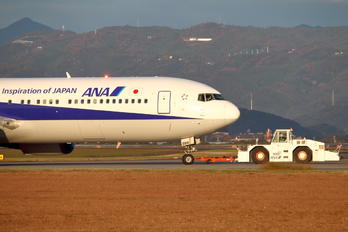 JA8569 - ANA - All Nippon Airways Boeing 767-300