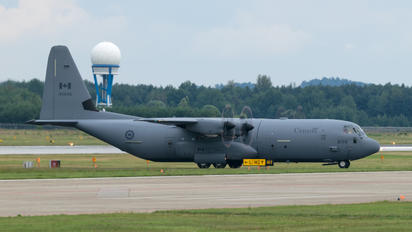 130606 - Canada - Air Force Lockheed CC-130J Hercules