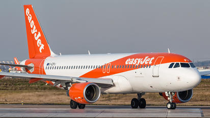 G-EZPJ - easyJet Airbus A320
